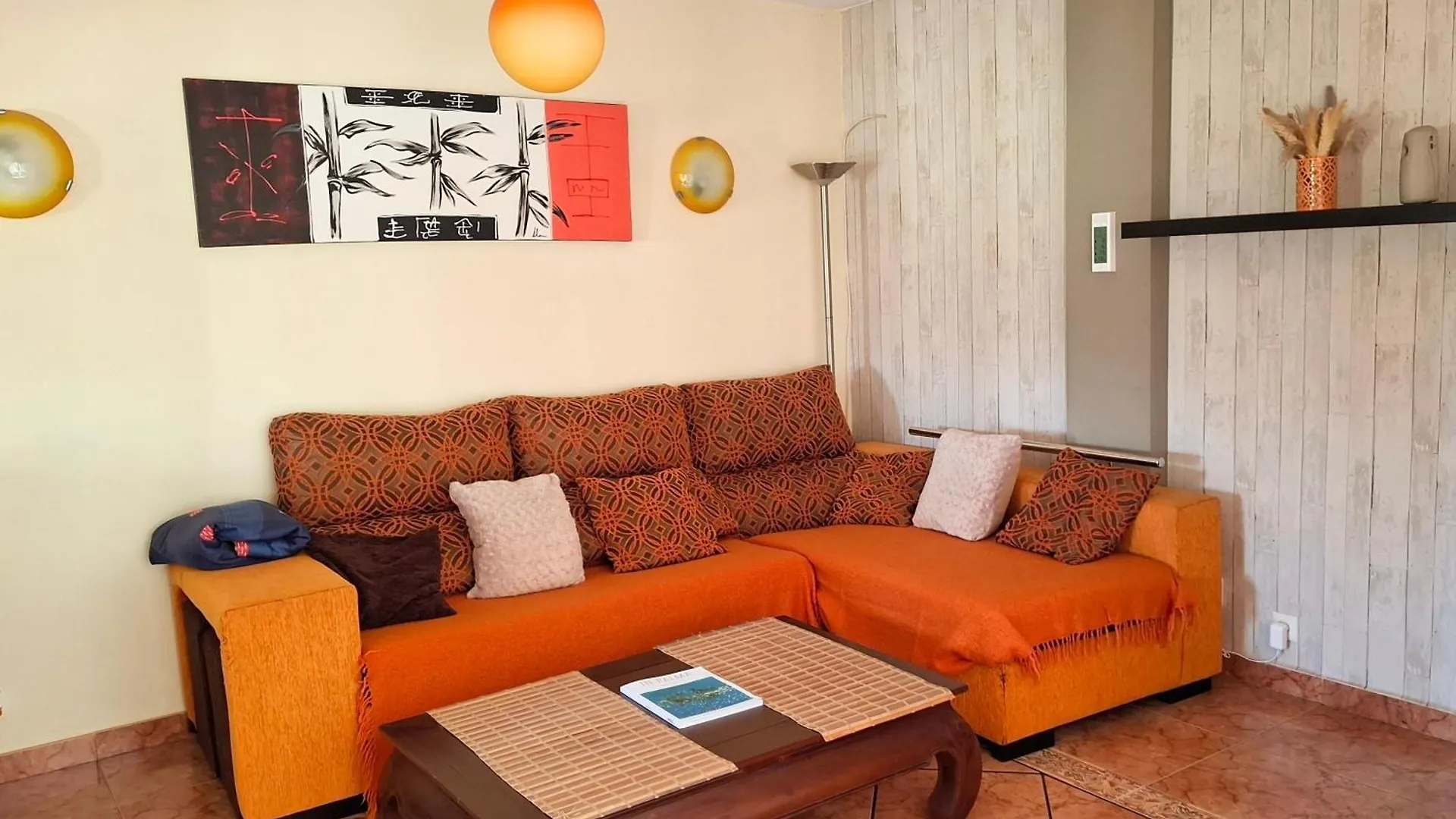 Lägenhet Sunflower Beach House Estepona Spanien