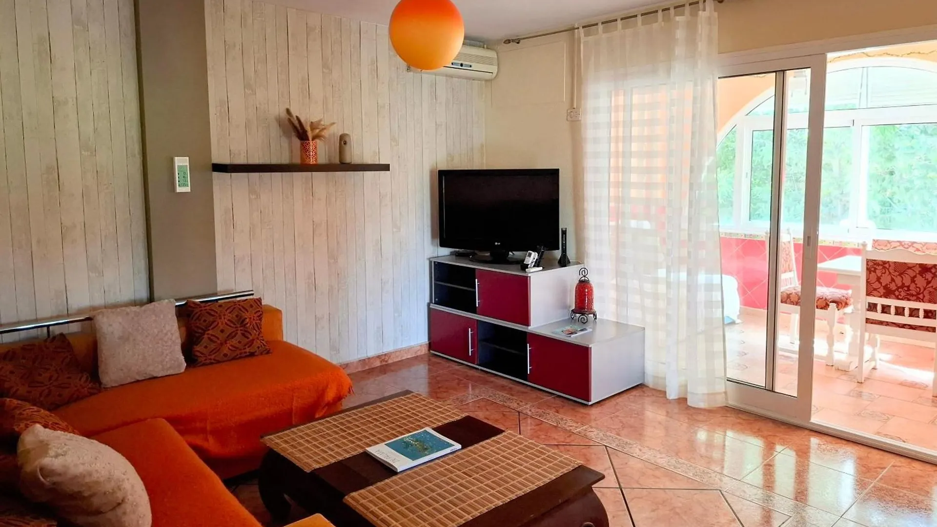 Sunflower Beach House Estepona Spanien